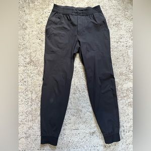 Lululemon - ABC Joggers - Medium - black